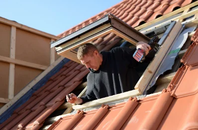 Pose de fenêtres de toit Velux à Chantesse